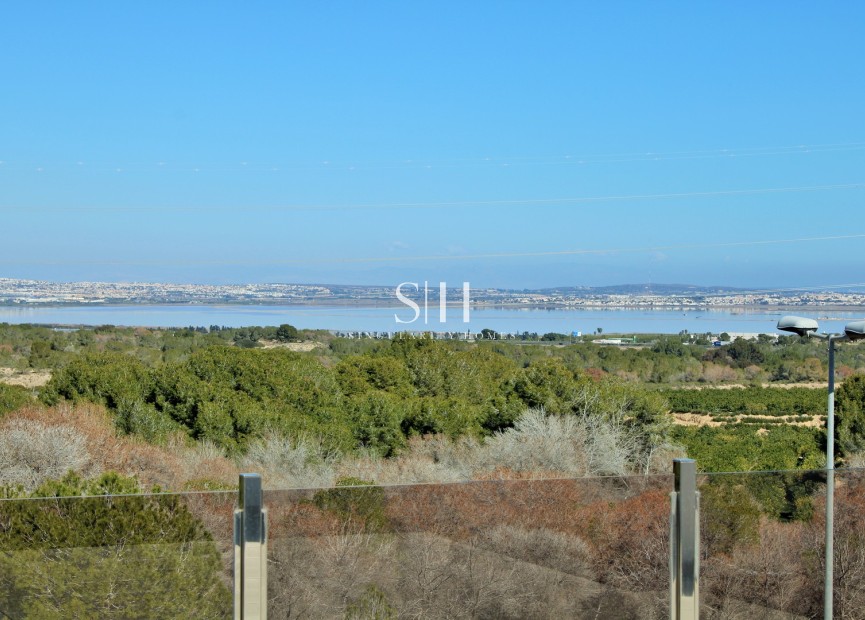 Odsprzedaż - Villa - Orihuela Costa - Villamartin