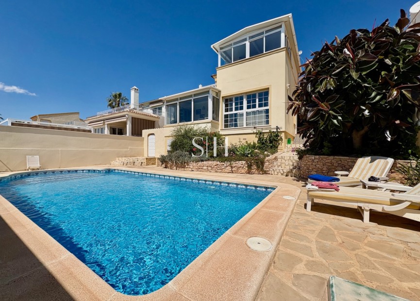 Odsprzedaż - Villa - Orihuela Costa - Villamartin