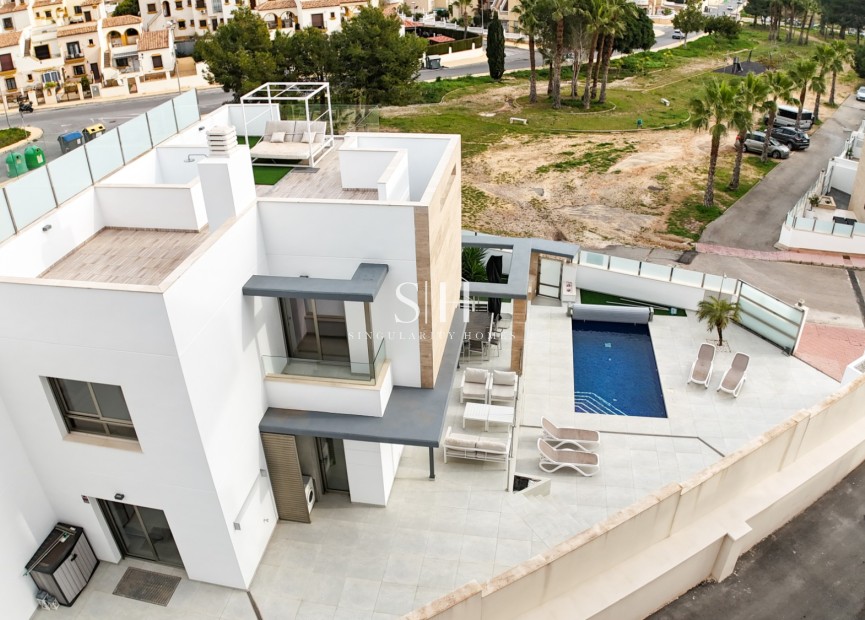 Odsprzedaż - Villa - Orihuela Costa - Villamartín