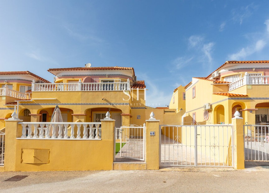 Odsprzedaż - Villa - Orihuela Costa - Villamartín