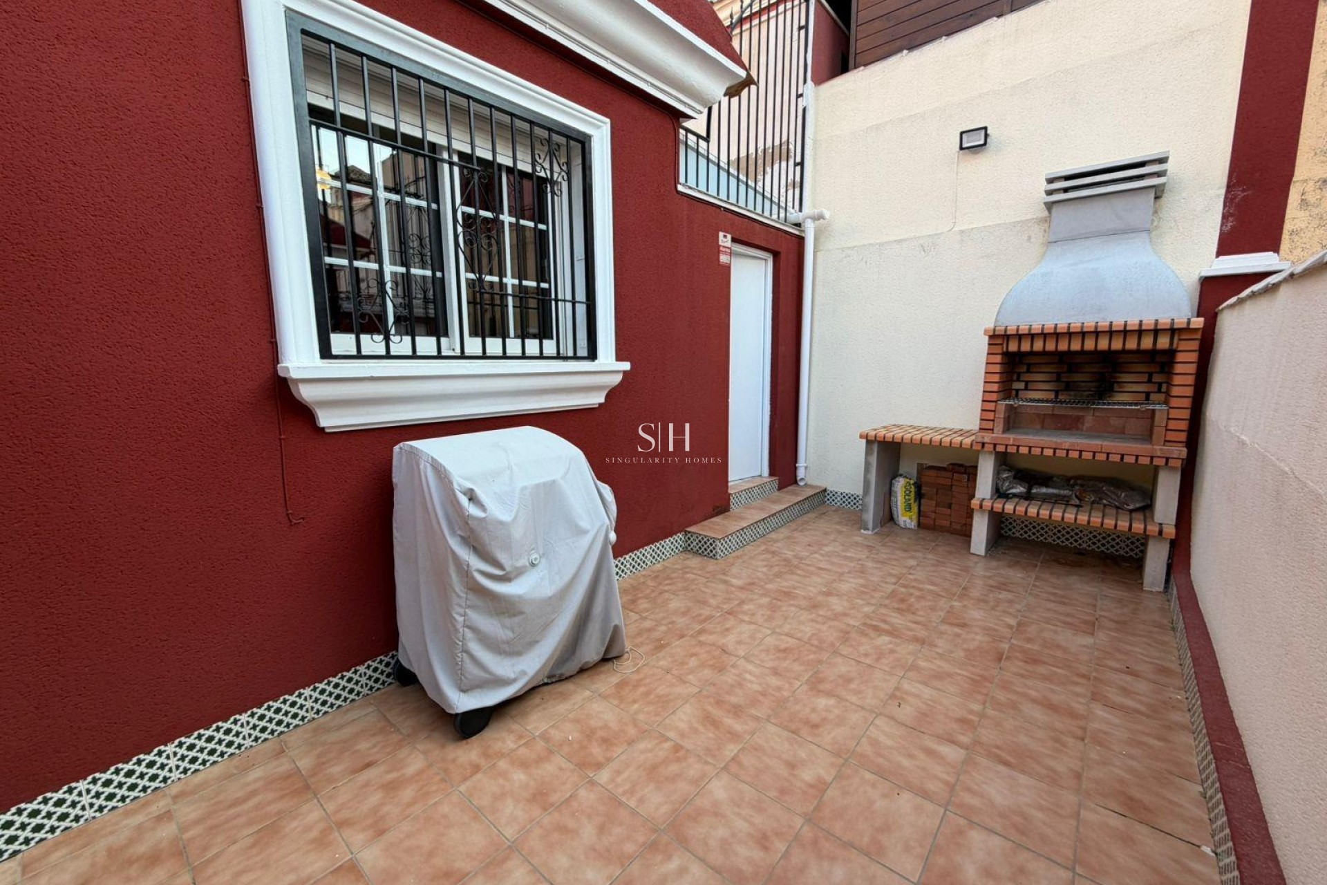 Odsprzedaż - Villa - Orihuela Costa - Villamartín