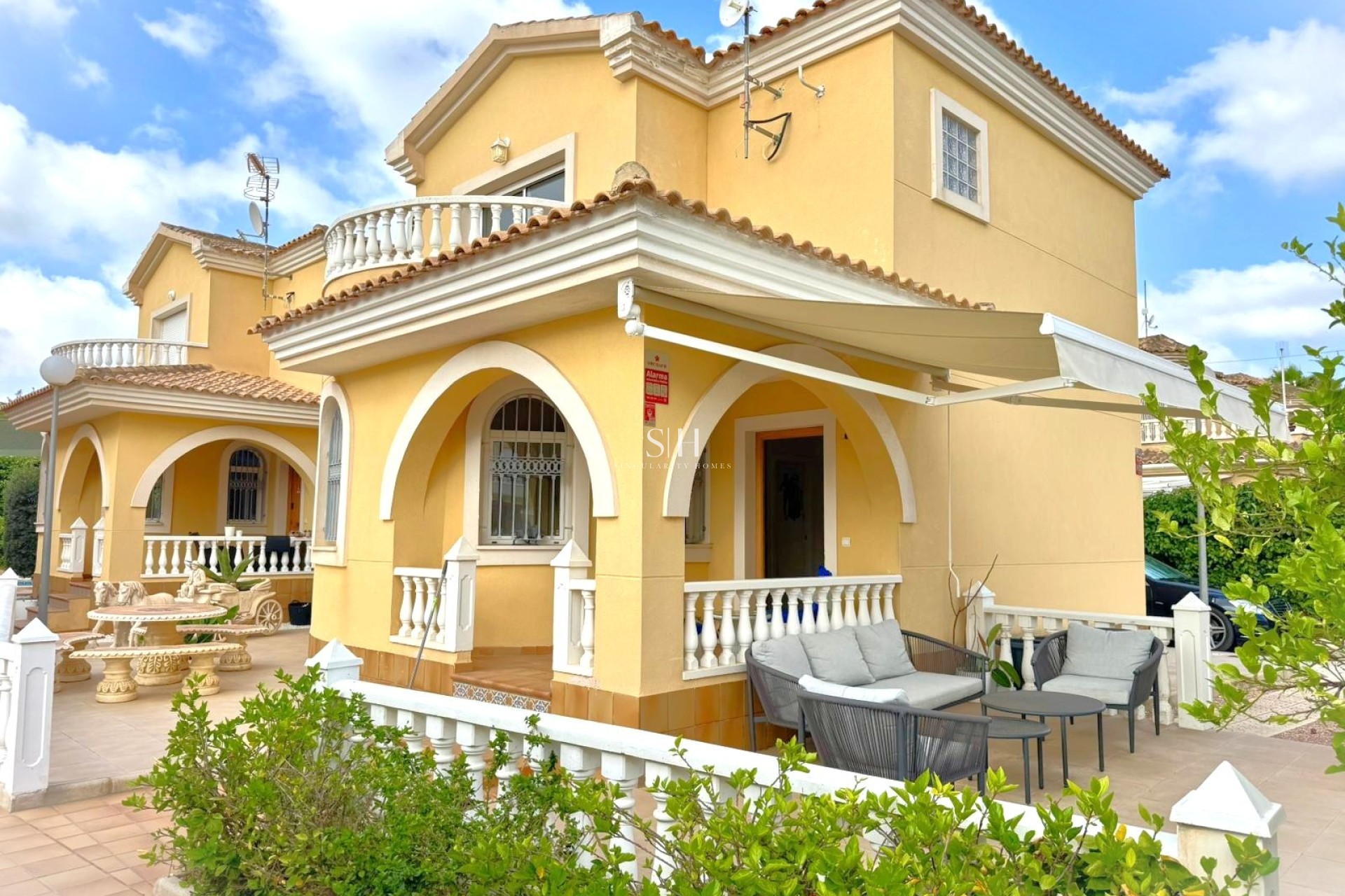 Odsprzedaż - Villa - Orihuela Costa - Villamartín