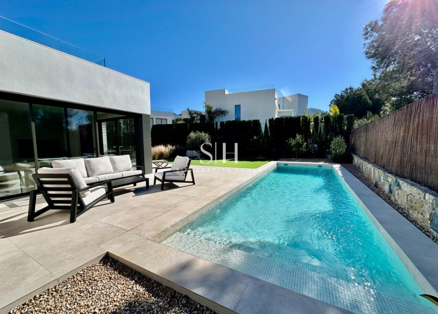 Odsprzedaż - Villa - Orihuela - Las Colinas Golf