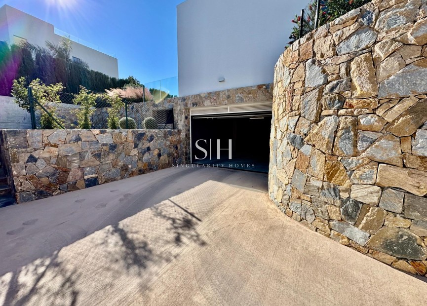 Odsprzedaż - Villa - Orihuela - Las Colinas Golf