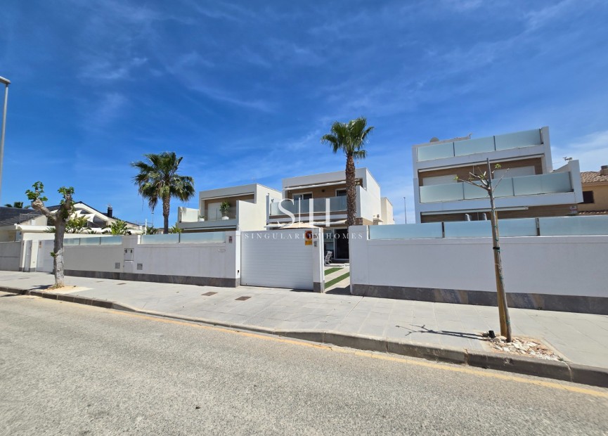Odsprzedaż - Villa - Pilar de la Horadada - Costa Blanca