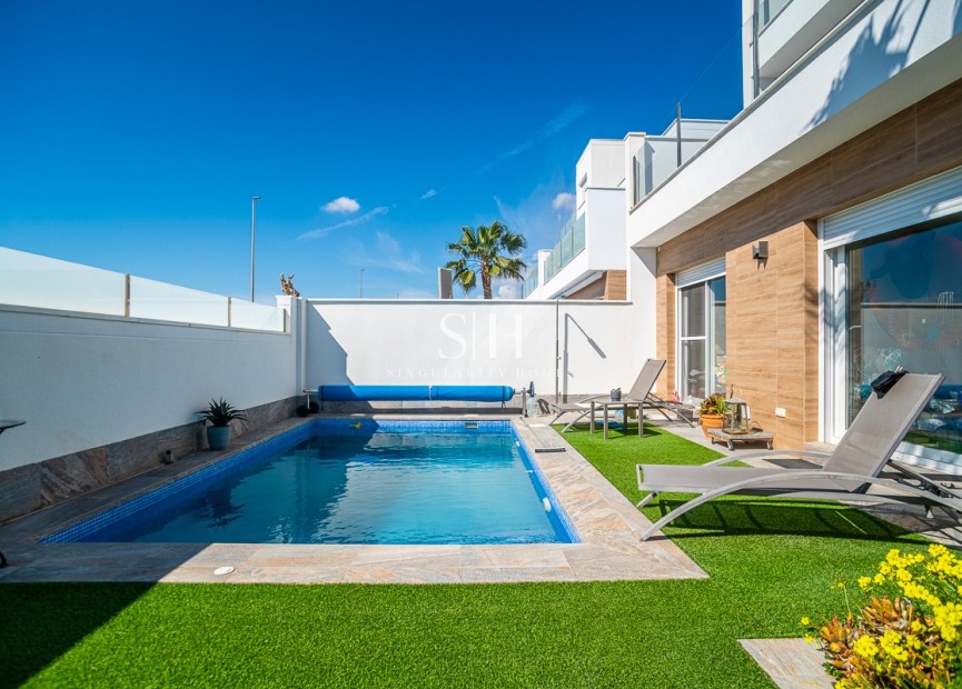 Odsprzedaż - Villa - Pilar de la Horadada - Costa Blanca