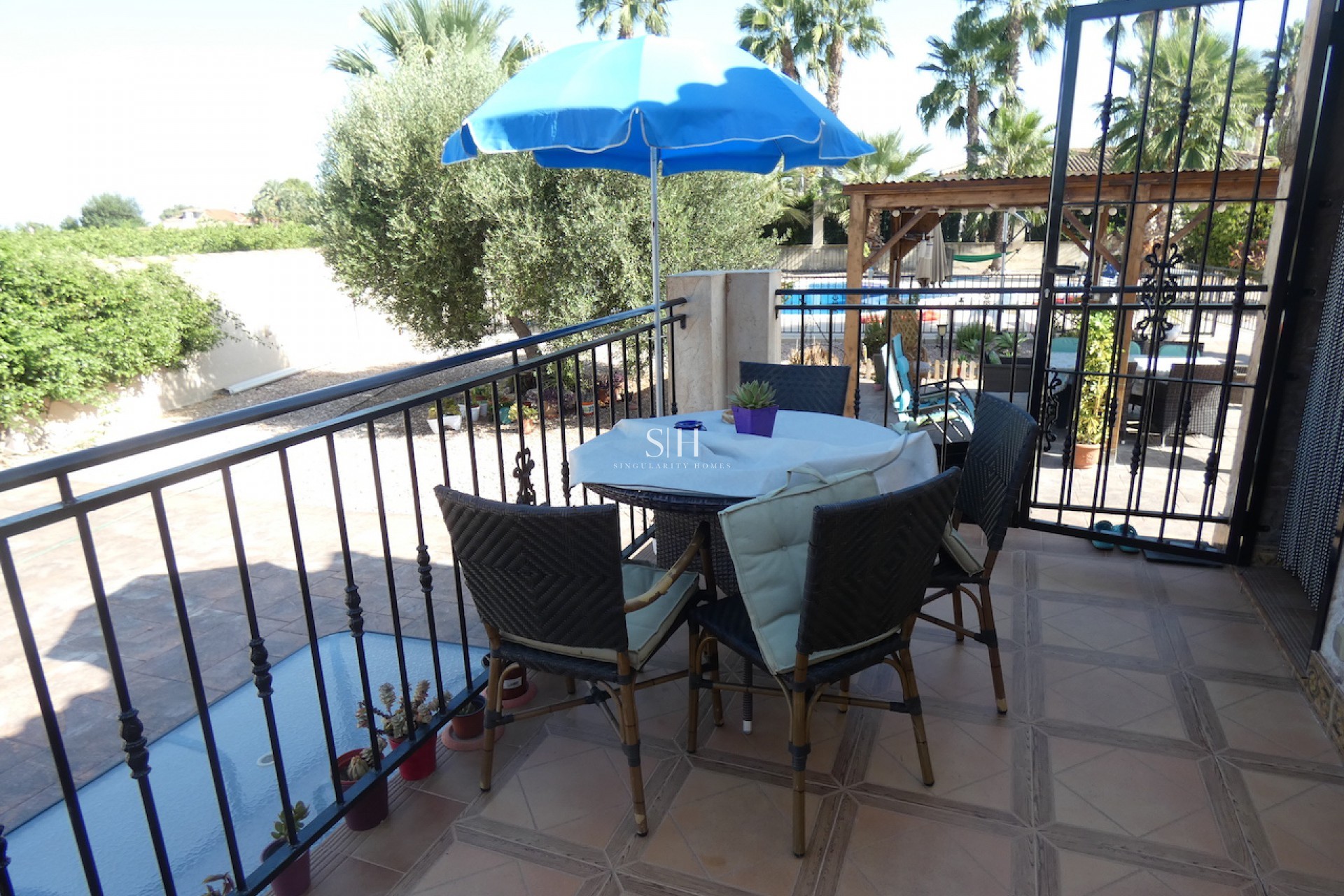 Odsprzedaż - Villa - Rafal