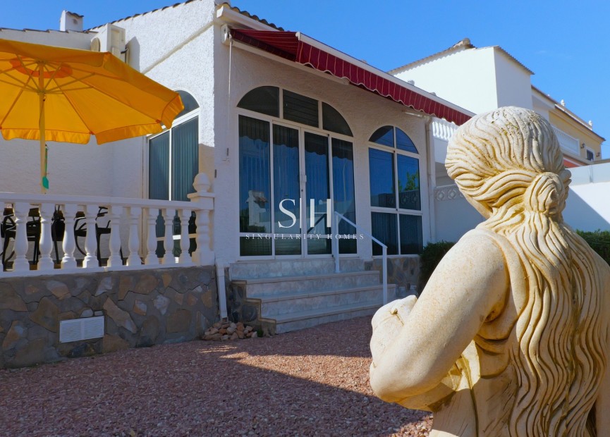 Odsprzedaż - Villa - Torrevieja - Costa Blanca