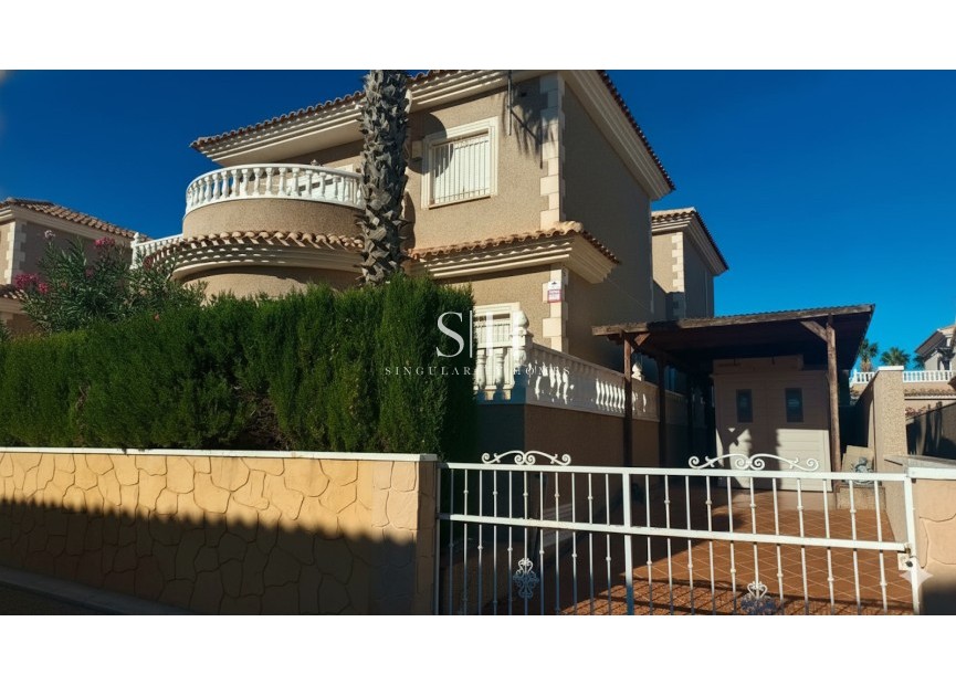 Odsprzedaż - Villa - Torrevieja - Costa Blanca