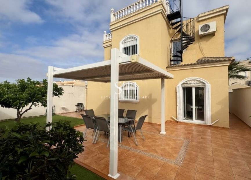 Odsprzedaż - Villa - Torrevieja - Costa Blanca