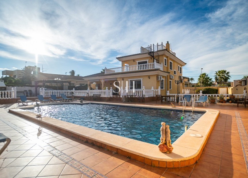 Odsprzedaż - Villa - Torrevieja - Costa Blanca