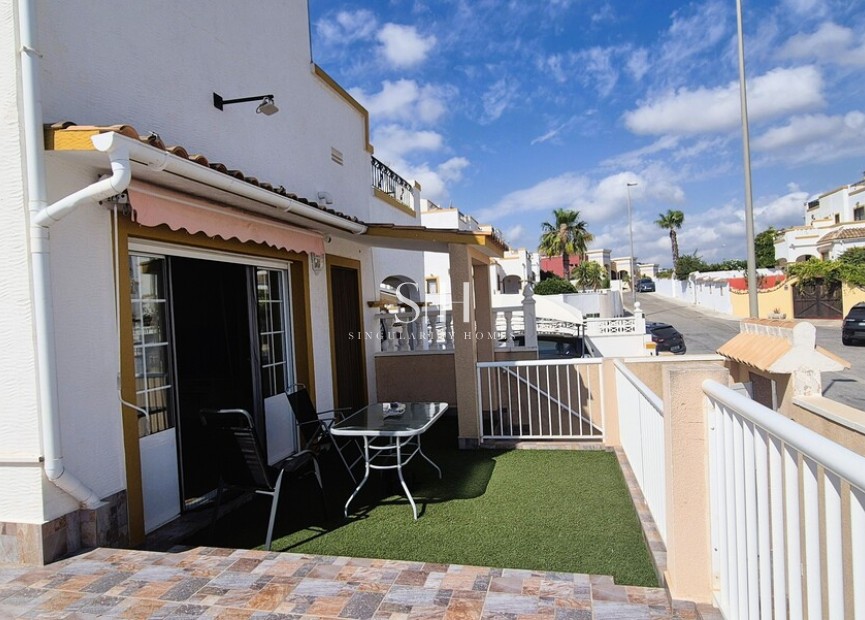 Odsprzedaż - Villa - Torrevieja - Costa Blanca