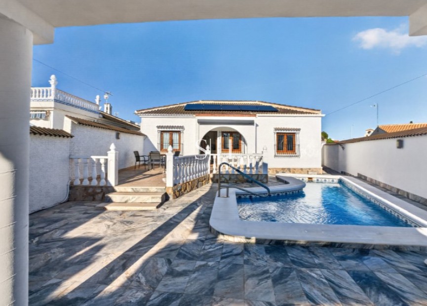 Odsprzedaż - Villa - Torrevieja - Costa Blanca
