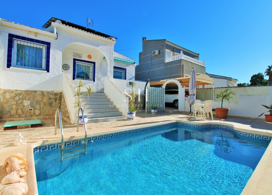 Odsprzedaż - Villa - Torrevieja - El Chaparral
