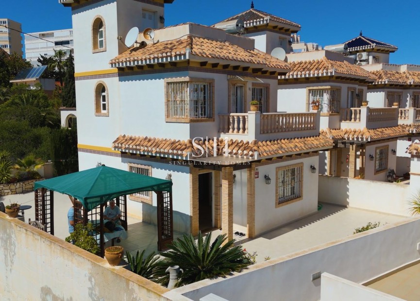 Odsprzedaż - Villa - Torrevieja - La Mata