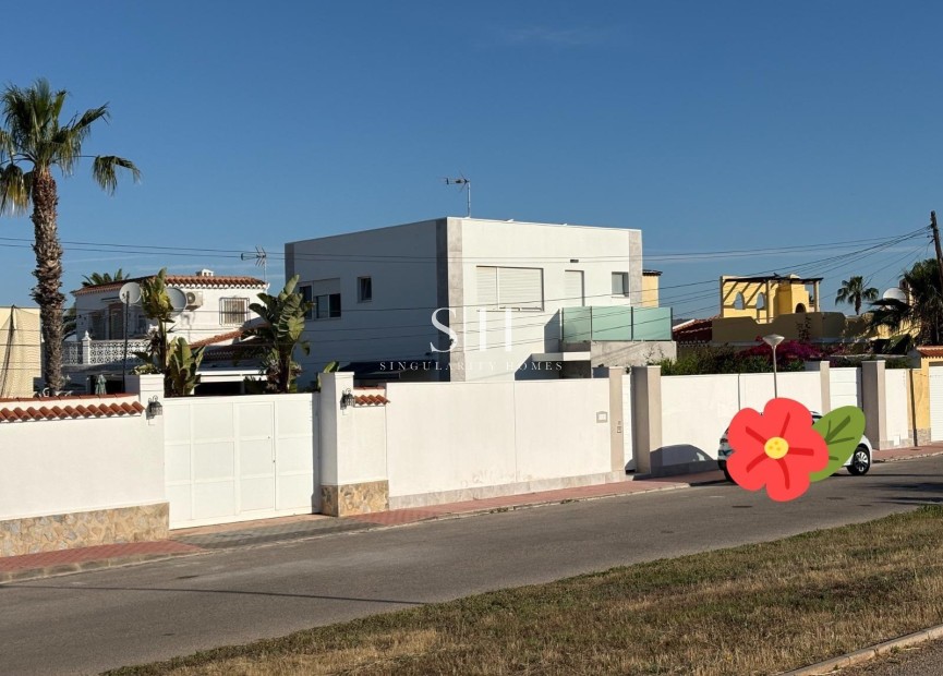 Odsprzedaż - Villa - Torrevieja - La Siesta - El Salado - Torreta