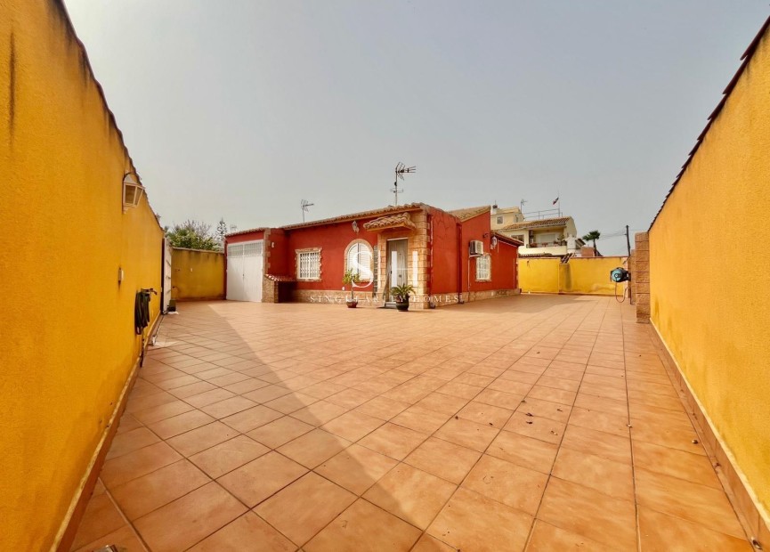 Odsprzedaż - Villa - Torrevieja - Los Balcones - Los Altos del Edén