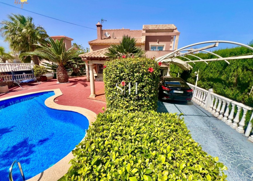 Odsprzedaż - Villa - Torrevieja - Los Balcones - Los Altos del Edén