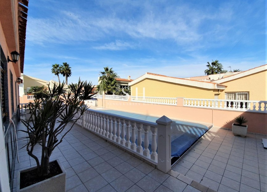 Odsprzedaż - Villa - Torrevieja - Los Frutales