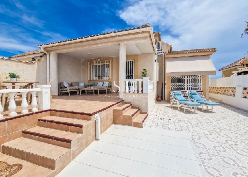 Odsprzedaż - Villa - Torrevieja
