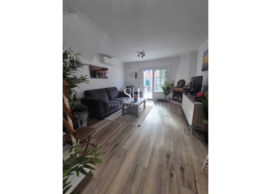 Перепродажа - Casa - La Rosaleda - Inland