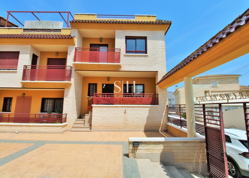 Перепродажа - Casa - Los Desamparados