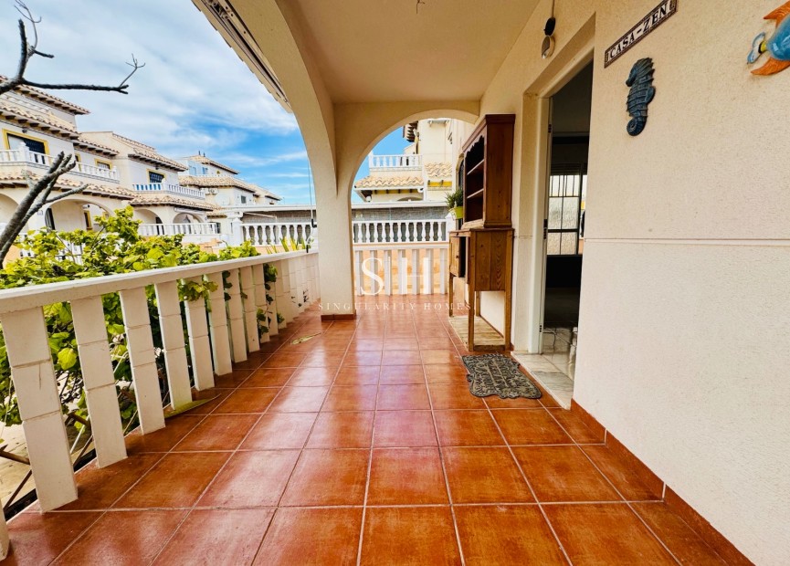 Перепродажа - Casa - Orihuela Costa - Lomas de Cabo Roig