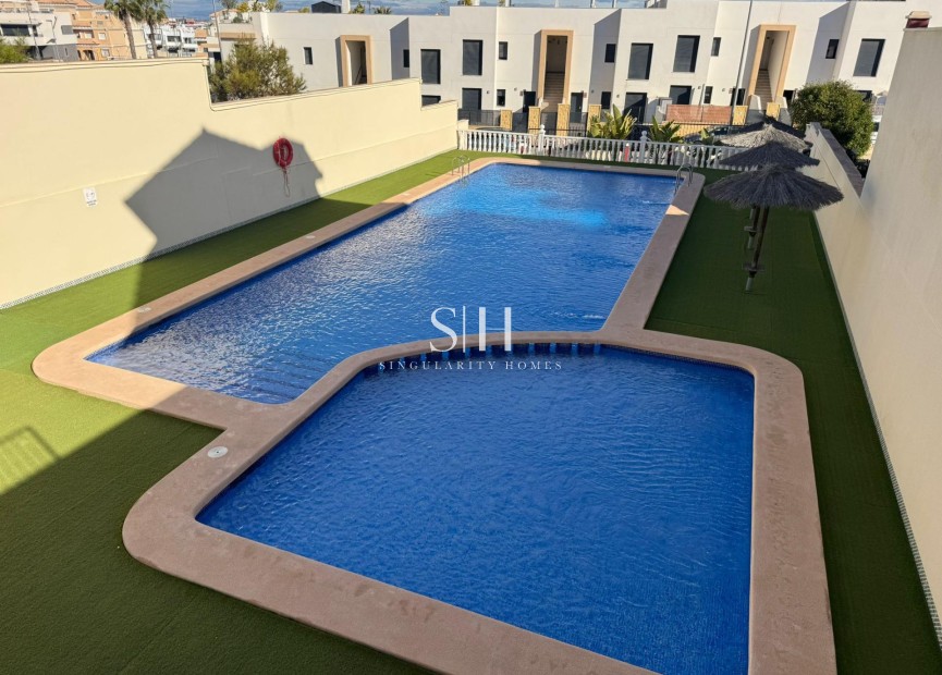 Перепродажа - Casa - Orihuela Costa - Los Dolses