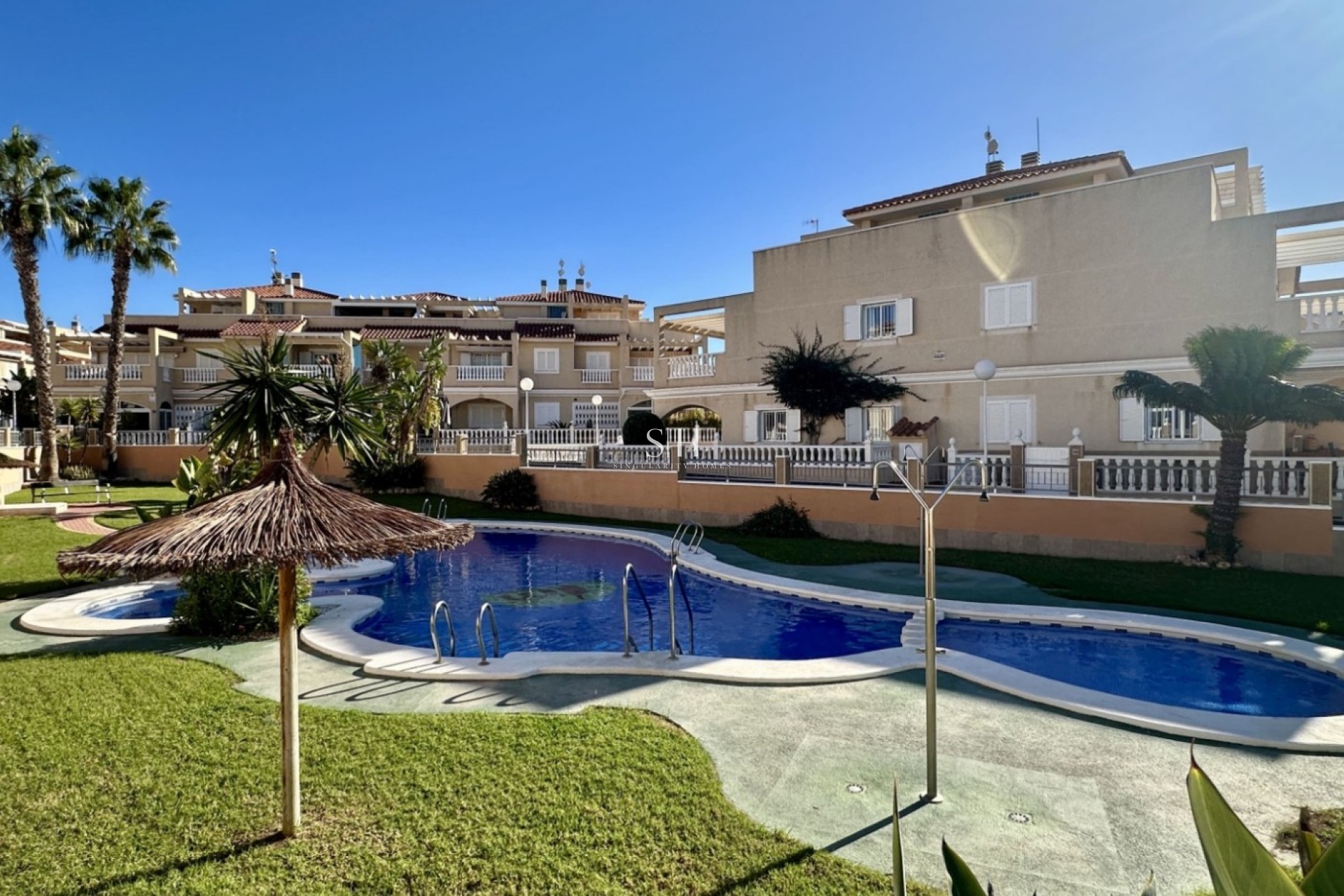 Перепродажа - Casa - Orihuela Costa - Playa Flamenca