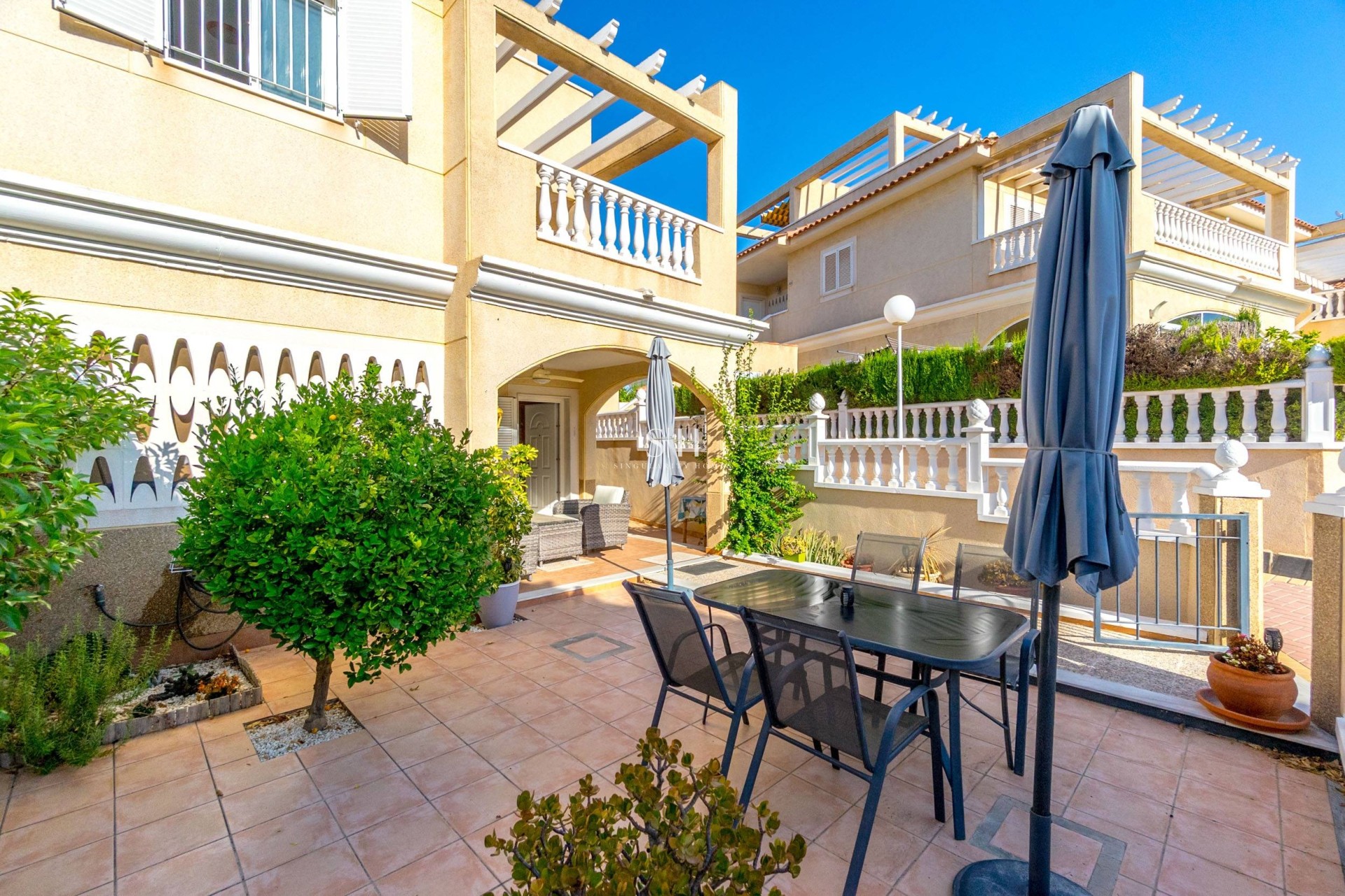 Перепродажа - Casa - Orihuela Costa - Playa Flamenca