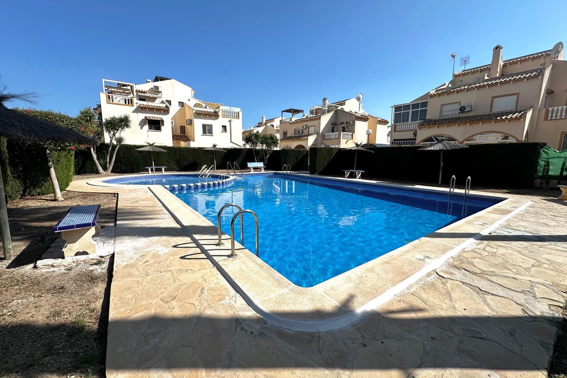 Перепродажа - Casa - Orihuela Costa - Playa Flamenca