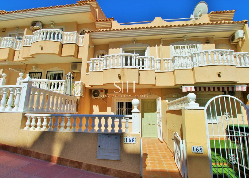 Перепродажа - Casa - Orihuela Costa - Villamartin