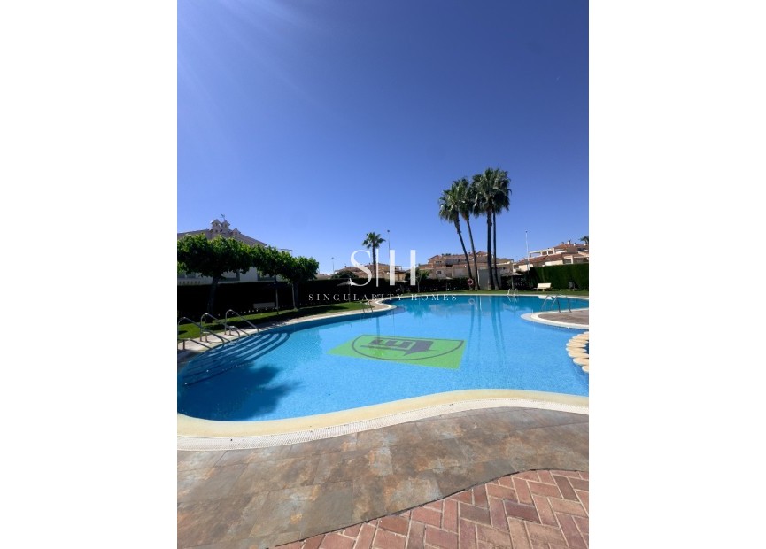 Перепродажа - Casa - Orihuela Costa