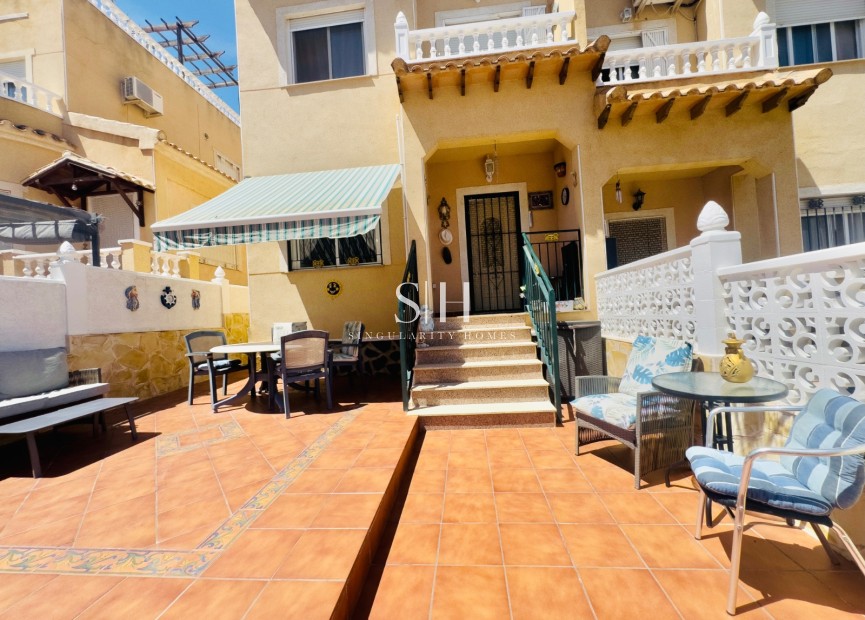 Перепродажа - Casa - Orihuela Costa