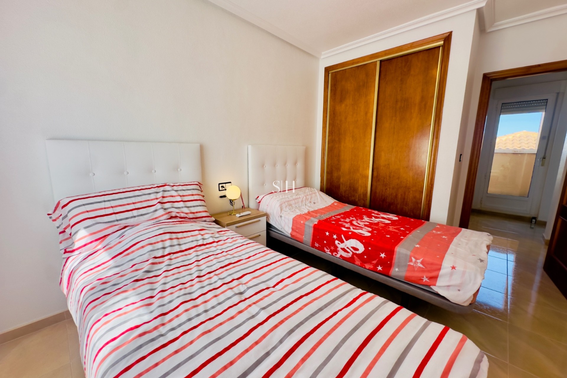 Перепродажа - Casa - San Miguel de Salinas - Ciudad de las comunicaciones