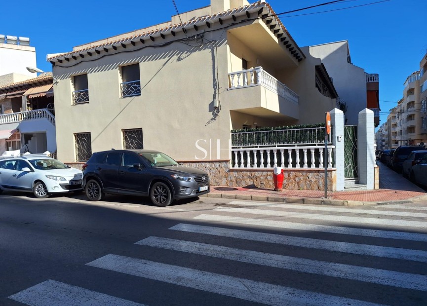 Перепродажа - Casa - Torrevieja - Centro