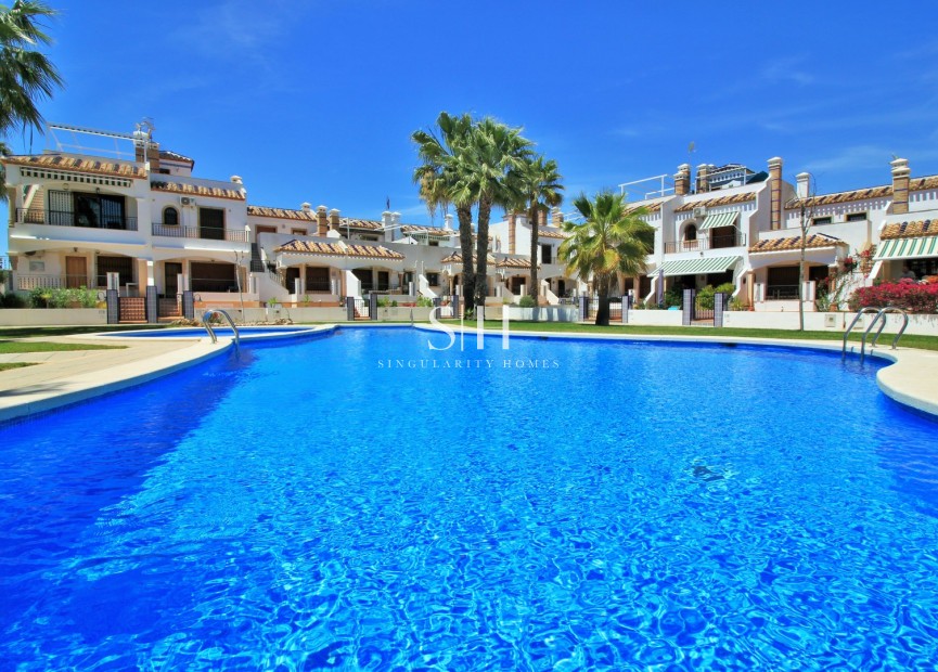 Перепродажа - Квартира / квартира - Orihuela Costa - PAU 8