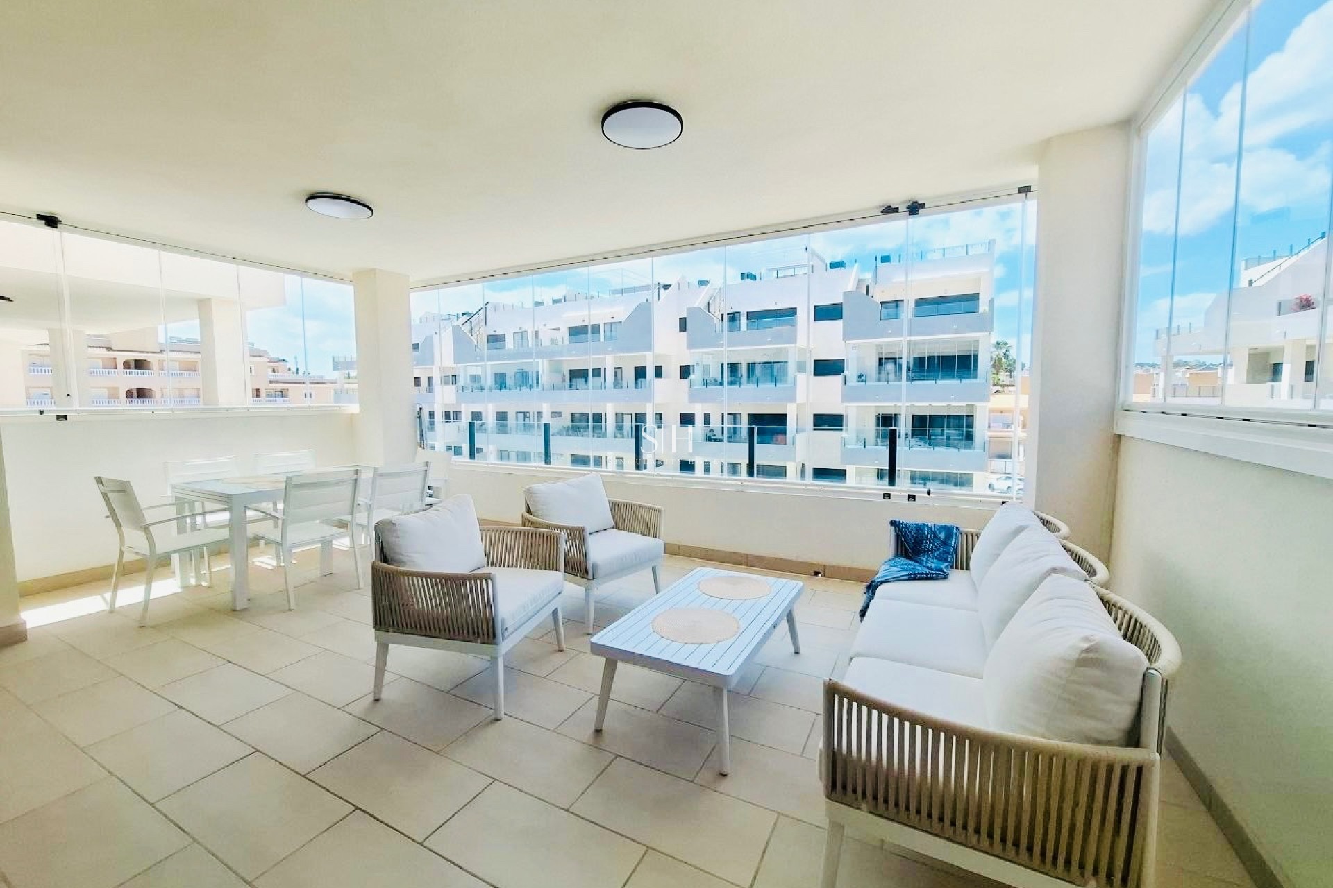 Перепродажа - Квартира / квартира - Orihuela Costa