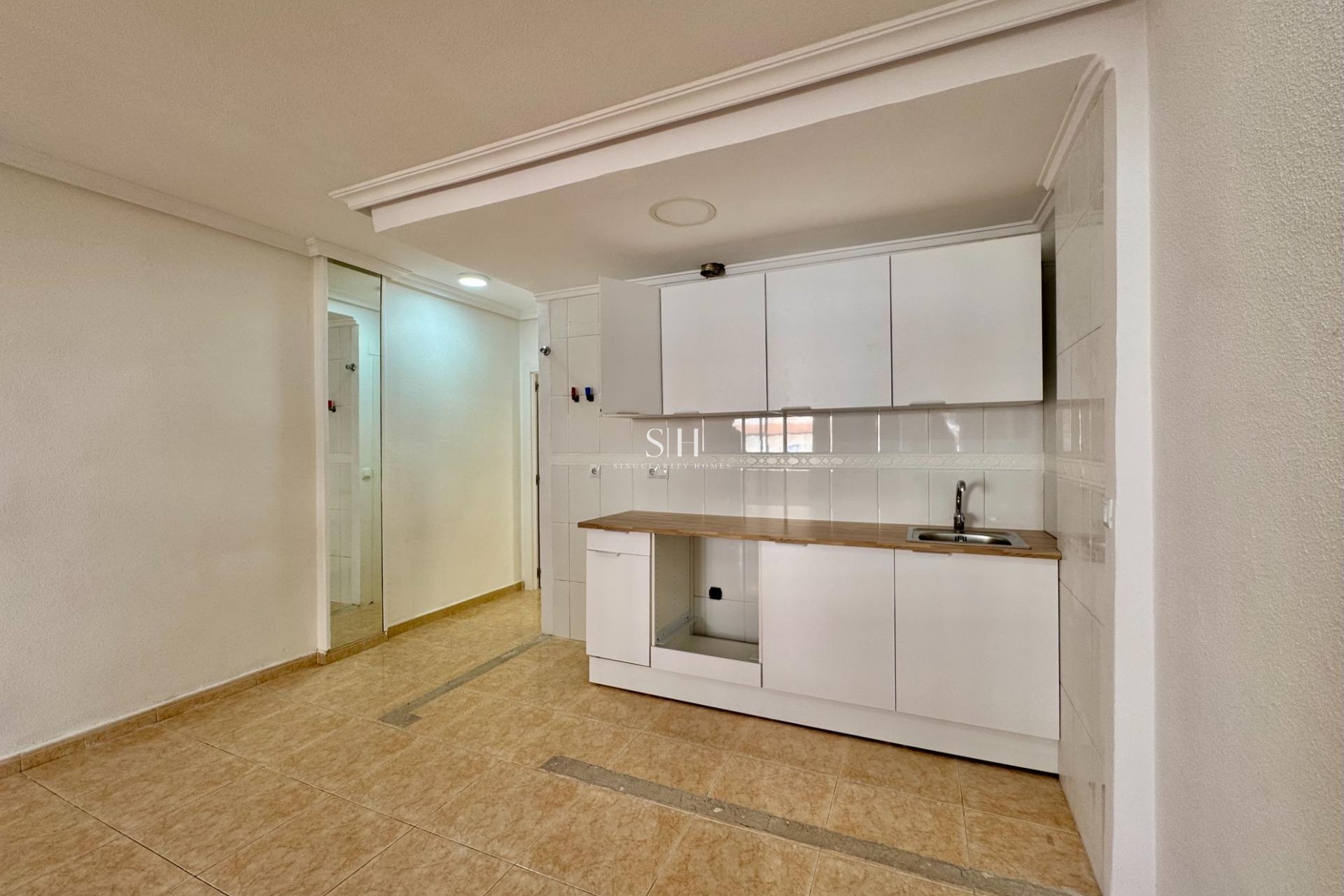 Перепродажа - Квартира / квартира - Torrevieja - Centro