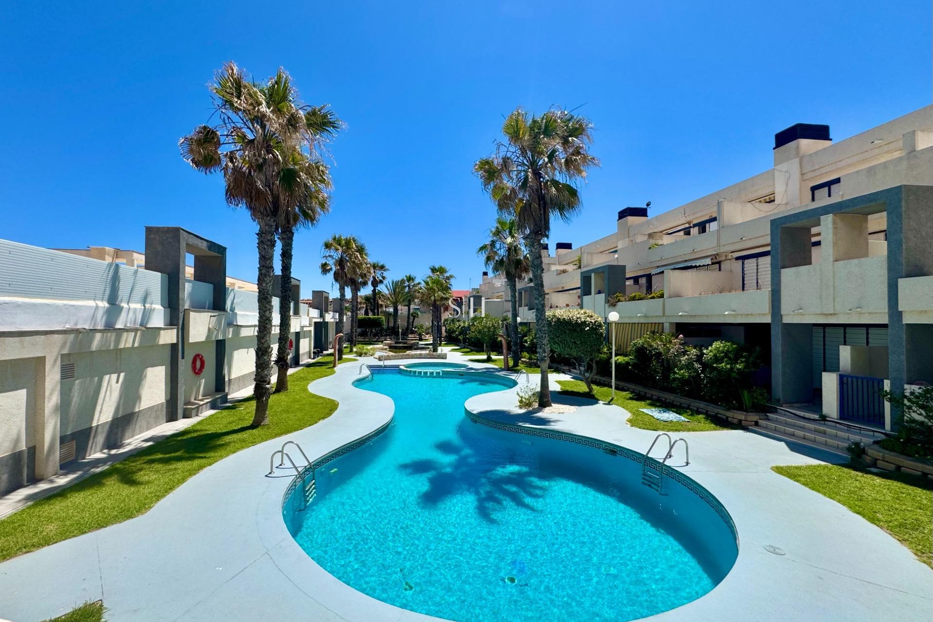 Перепродажа - Квартира / квартира - Torrevieja - La Mata