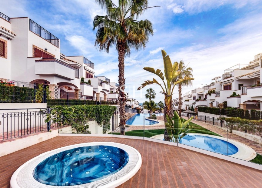 Перепродажа - Квартира / квартира - Torrevieja - La Mata