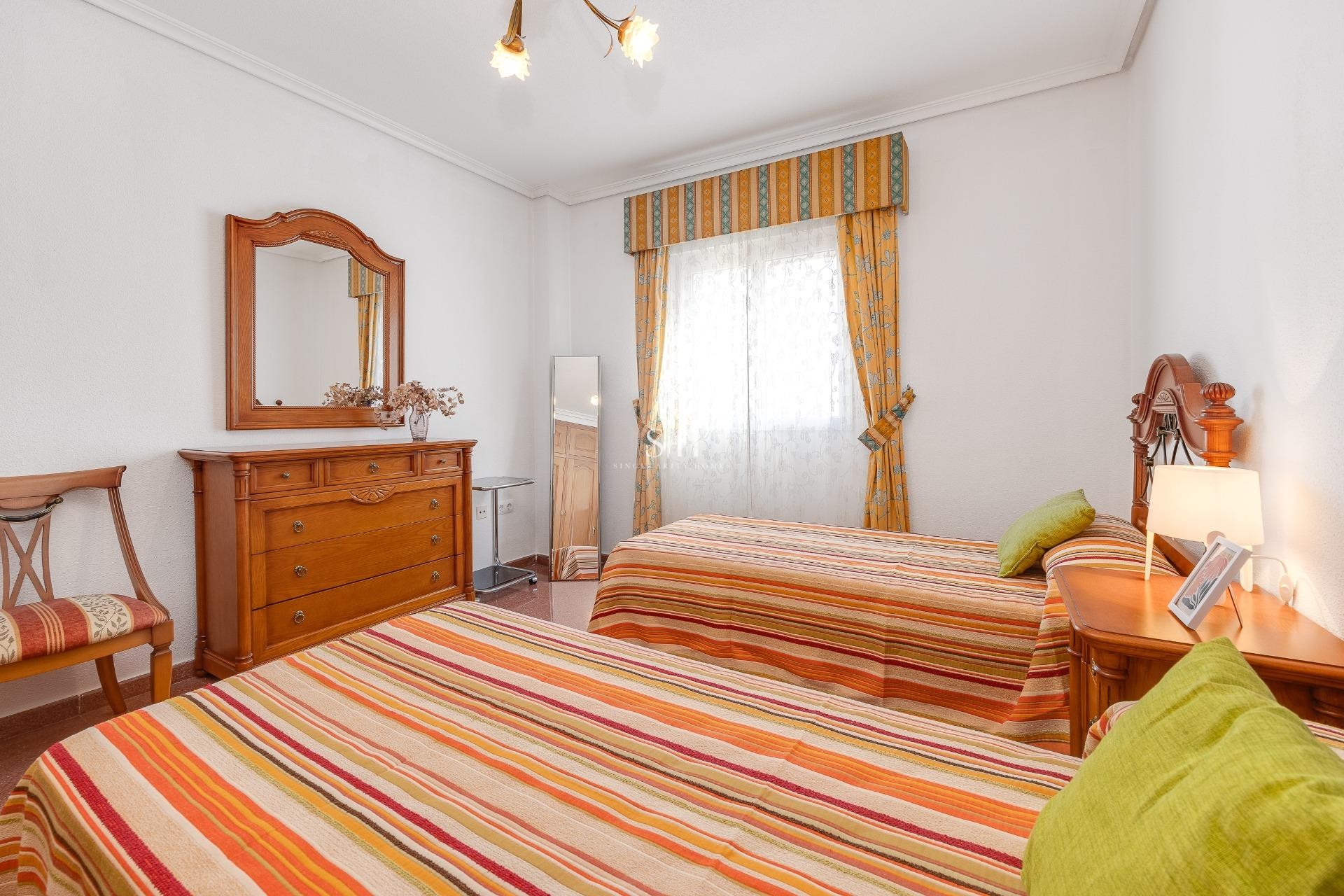 Перепродажа - Квартира / квартира - Torrevieja - Paseo Maritimo