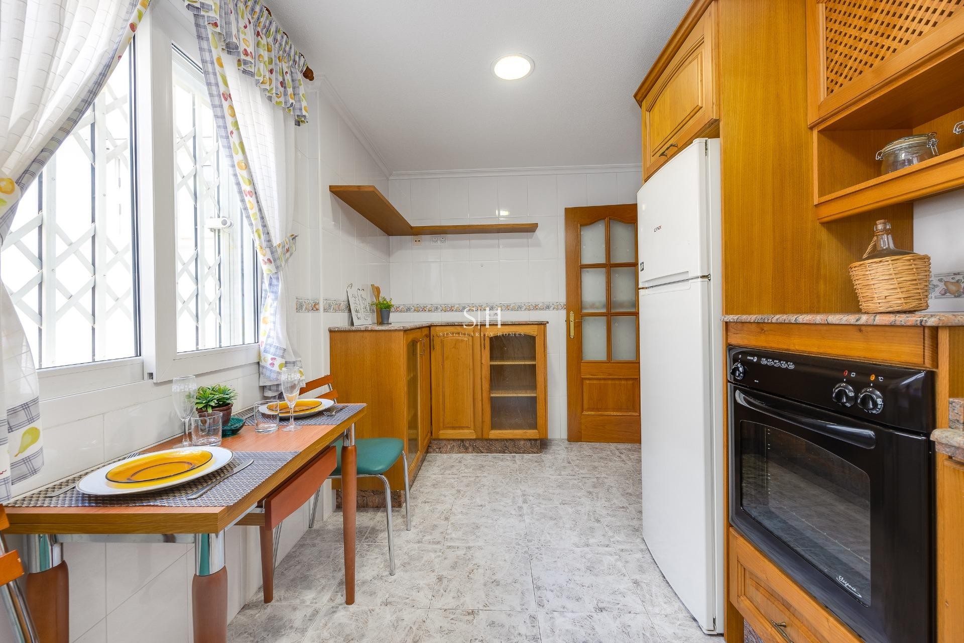 Перепродажа - Квартира / квартира - Torrevieja - Paseo Maritimo