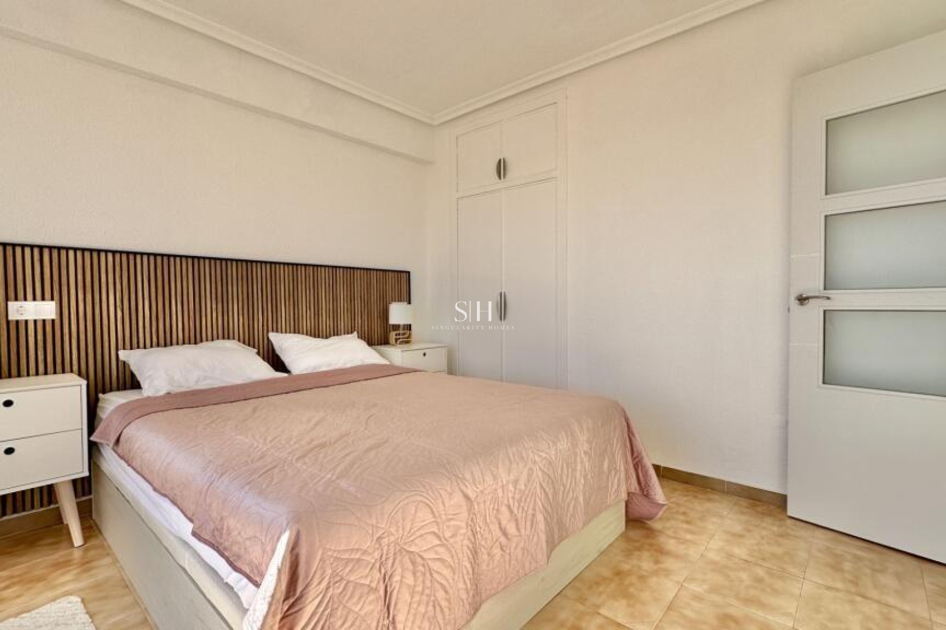 Перепродажа - Квартира / квартира - Torrevieja - Punta prima