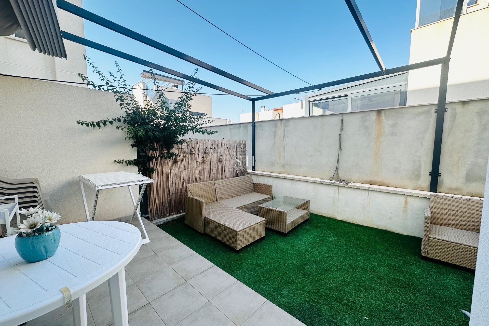 Перепродажа - Квартира / квартира - Torrevieja - Sector 25