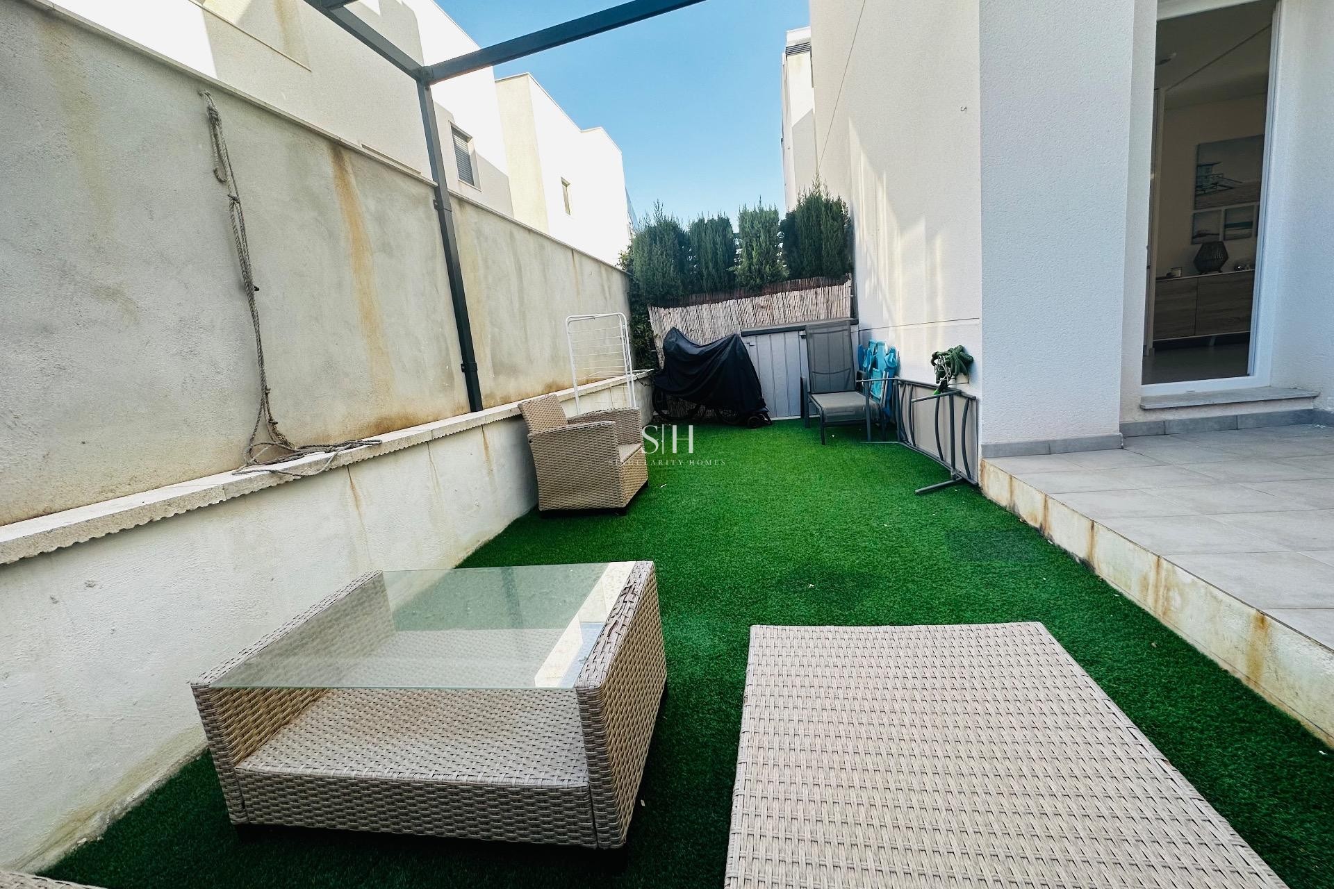 Перепродажа - Квартира / квартира - Torrevieja - Sector 25