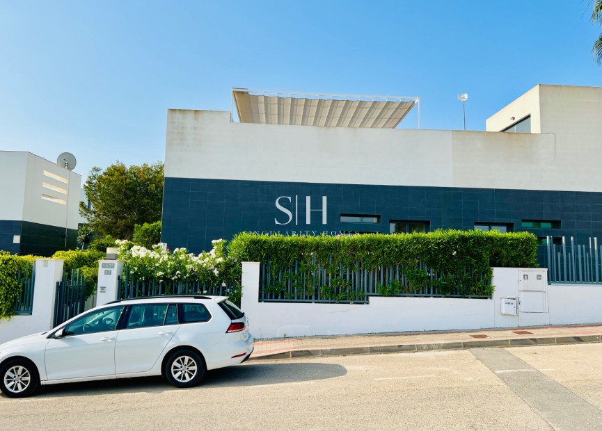 Перепродажа - Villa - Algorfa - La Finca Golf