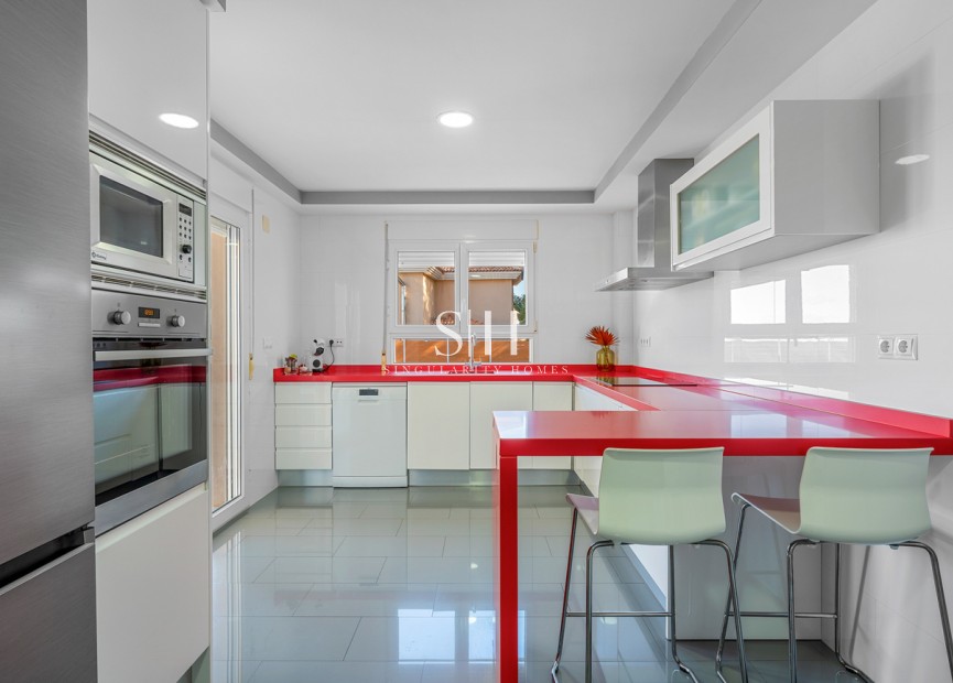 Перепродажа - Villa - Ciudad De Las Comunicaciones - Costa Blanca