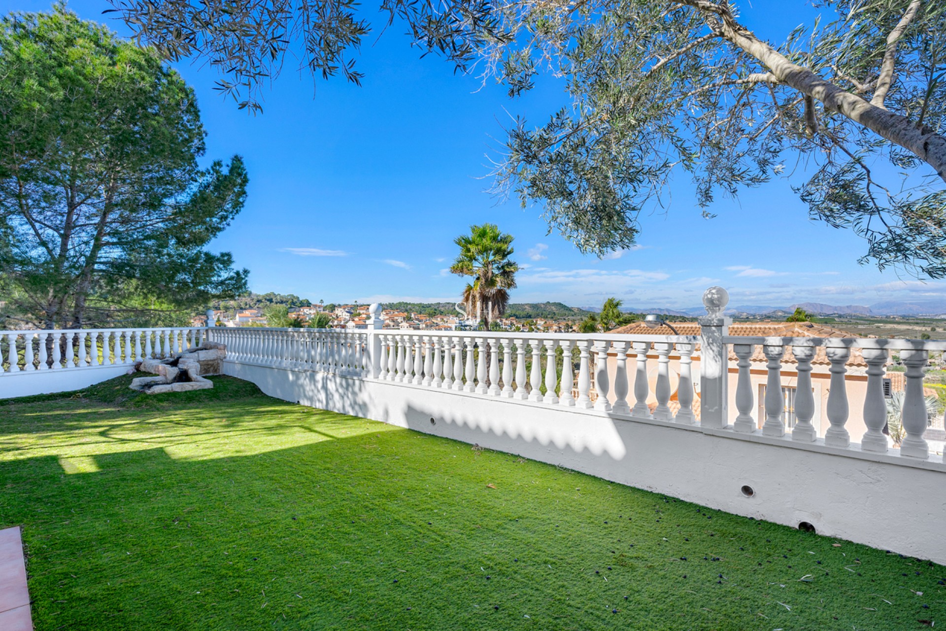 Перепродажа - Villa - Ciudad De Las Comunicaciones - Costa Blanca