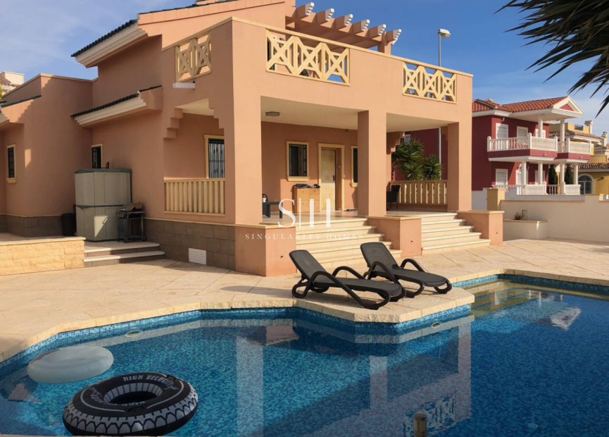 Перепродажа - Villa - Ciudad Quesada - Costa Blanca